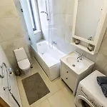 Butas Comfortable In Prestigious Seaside Area *