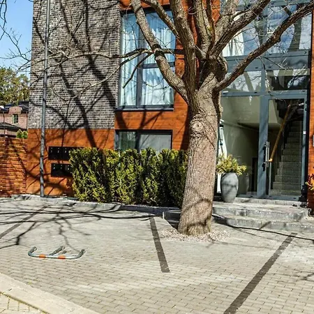 Comfortable In Prestigious Seaside Area Butas
