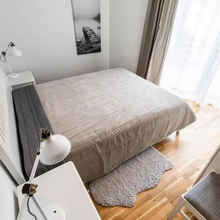 Comfortable In Prestigious Seaside Area