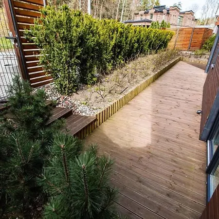 Comfortable In Prestigious Seaside Area