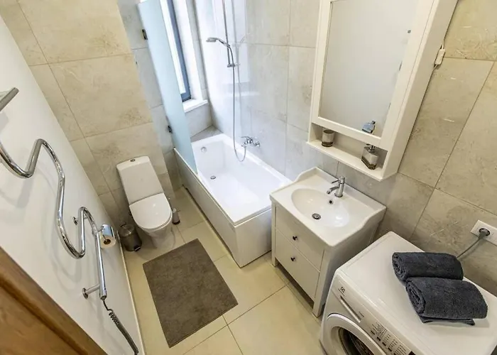 Apartment Comfortable In Prestigious Seaside Area *