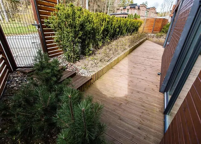 Comfortable In Prestigious Seaside Area